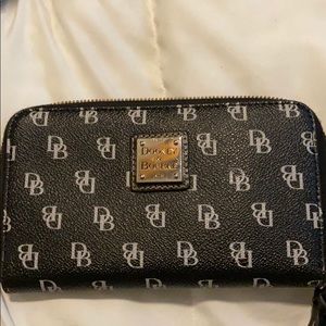 Dooney&Burke wallet